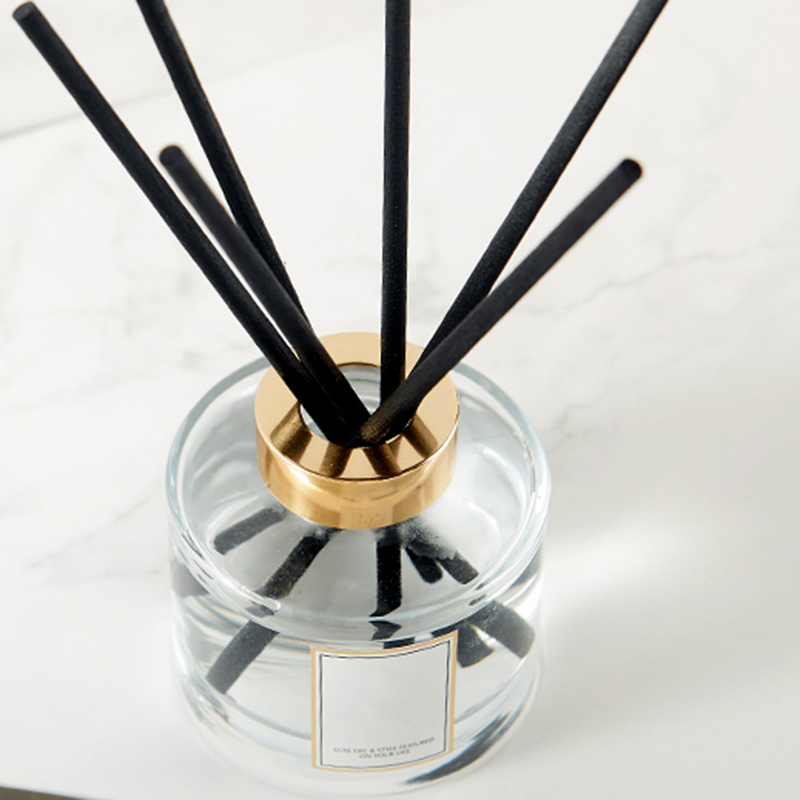Wholesale Personalized design and label luxury essential oil reed diffuser free sample supply